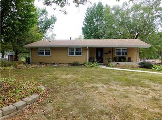 9 W Elm St, Alton, IL 62002