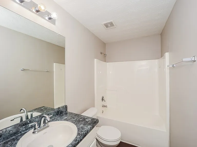 3234 Diamond Blf — Photo 16