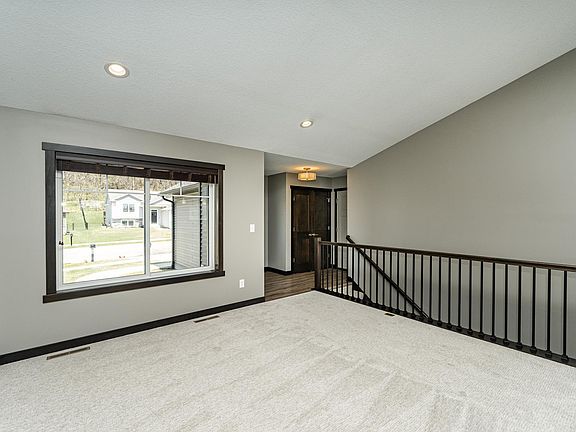 5th image of 3346 Ridgeline Dr SE