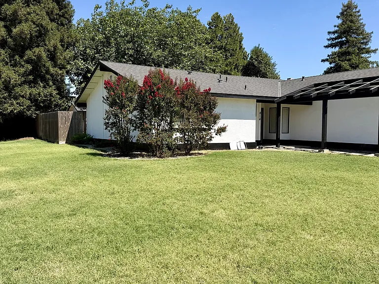814 S Cindy St — Photo 2