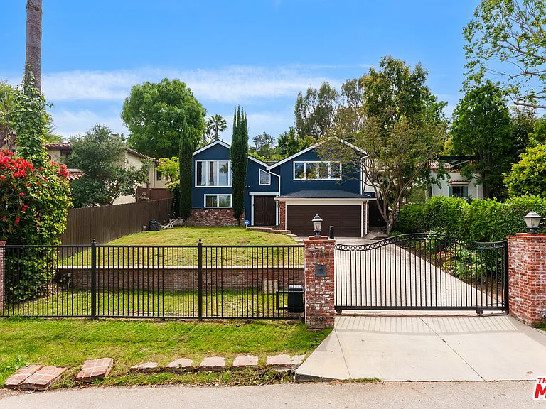 3740 Lankershim Blvd — Photo 1