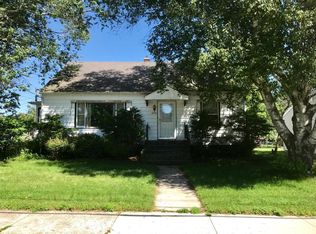 2018 12th St, Two Rivers, WI 54241
