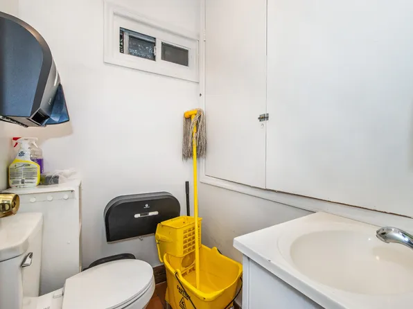 2608 Paterson Plank Road image 10 of 20