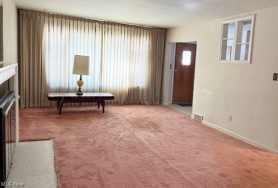 3rd image of 399 Mineola Ave