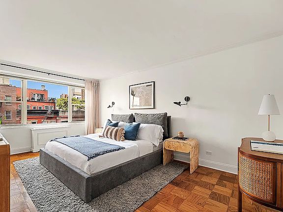 5th image of 420 E 72nd St APT 7L