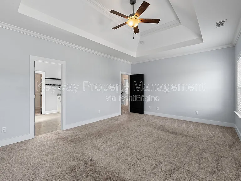 2217 Laurens St — Photo 11