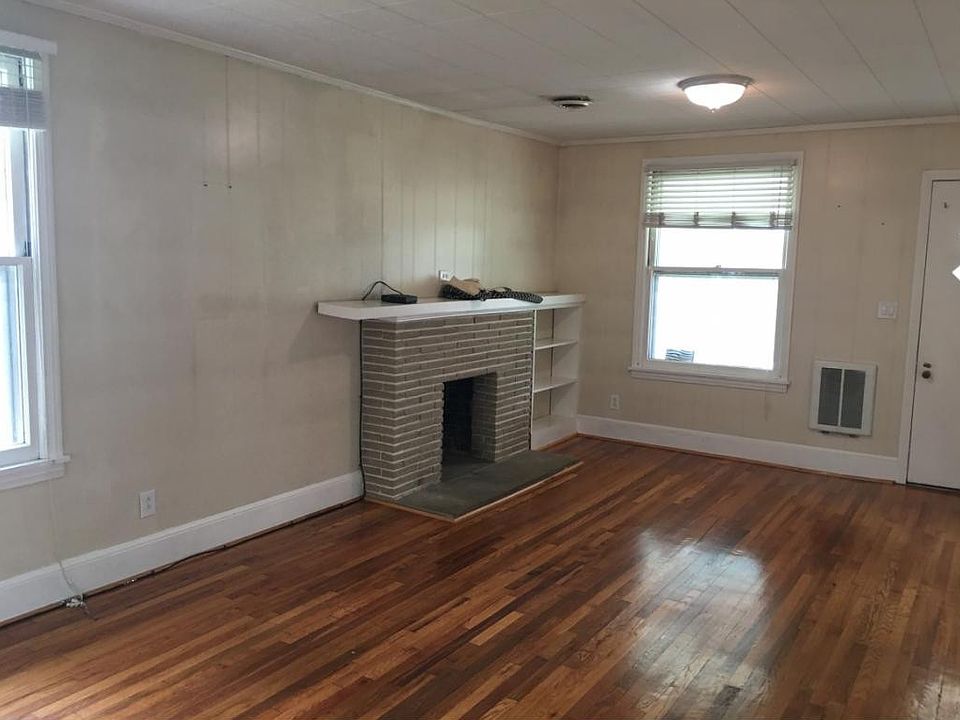 2nd image of 615 W Poplar St