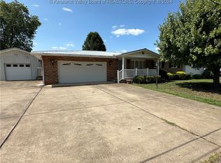 216 Oak St, New Haven, WV 25265