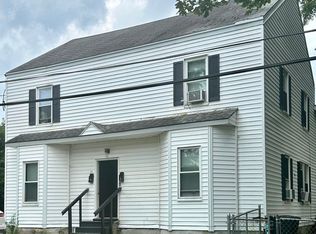 24 Maple St, Pittsfield, MA 01201