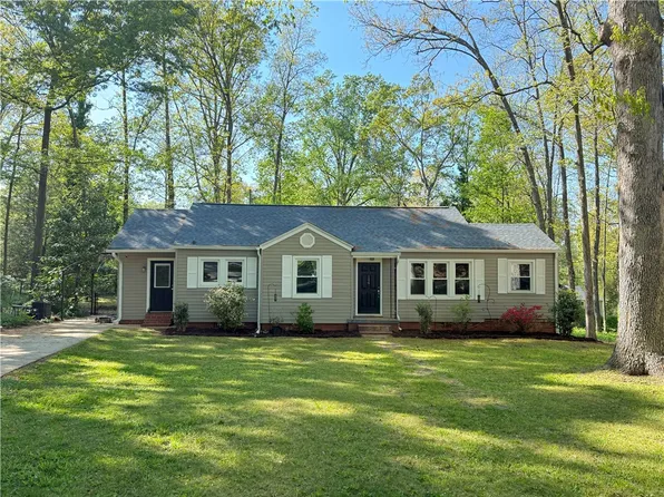 106 Evans Pl, Clemson, SC 29631