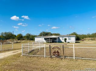 1332 County Road 124, Floresville, TX 78114