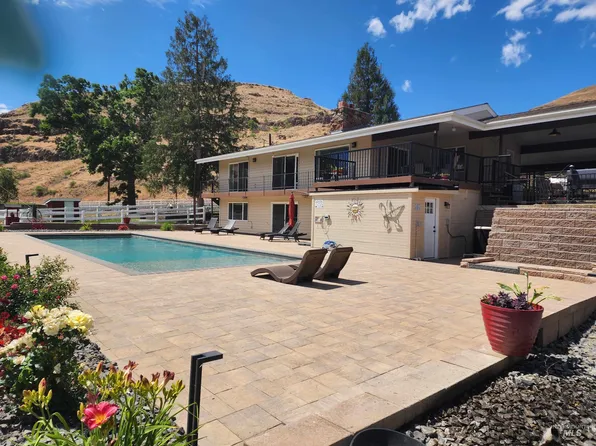 4423 Asotin Creek Rd, Asotin, WA 99402