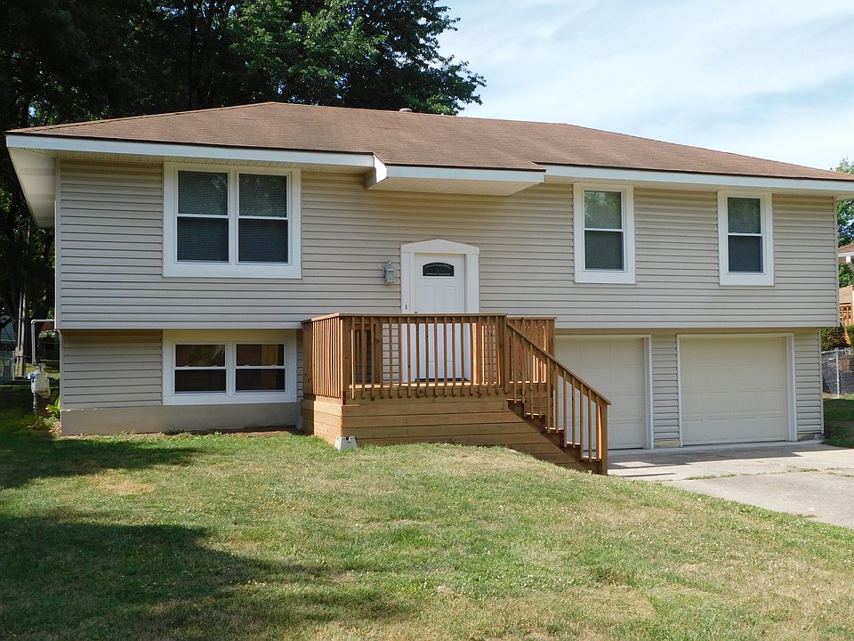 1st image of 20809 E McHenry St