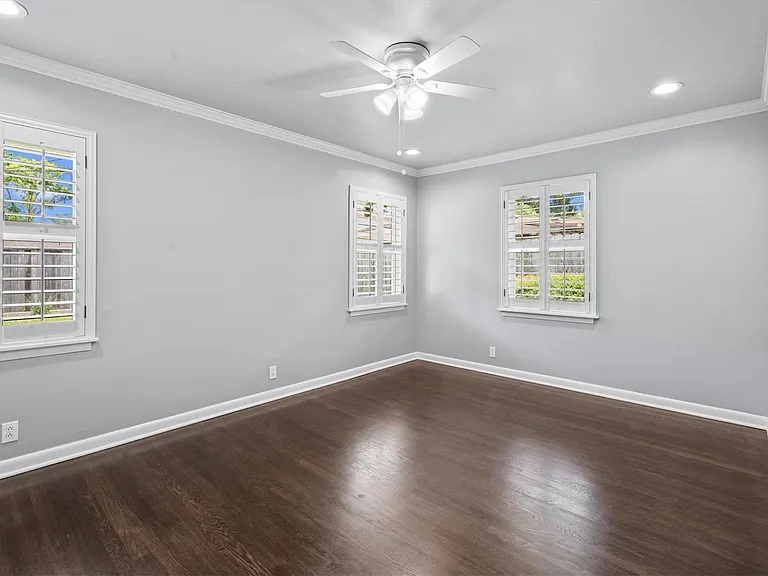 1328 Bingle Rd — Photo 35