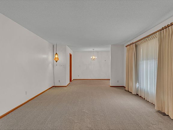 2nd image of 3119 SE Arbor Dr