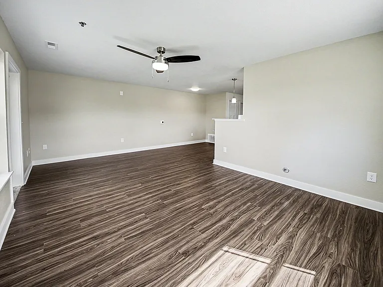 Chase Creek Apartment Homes — Photo 26