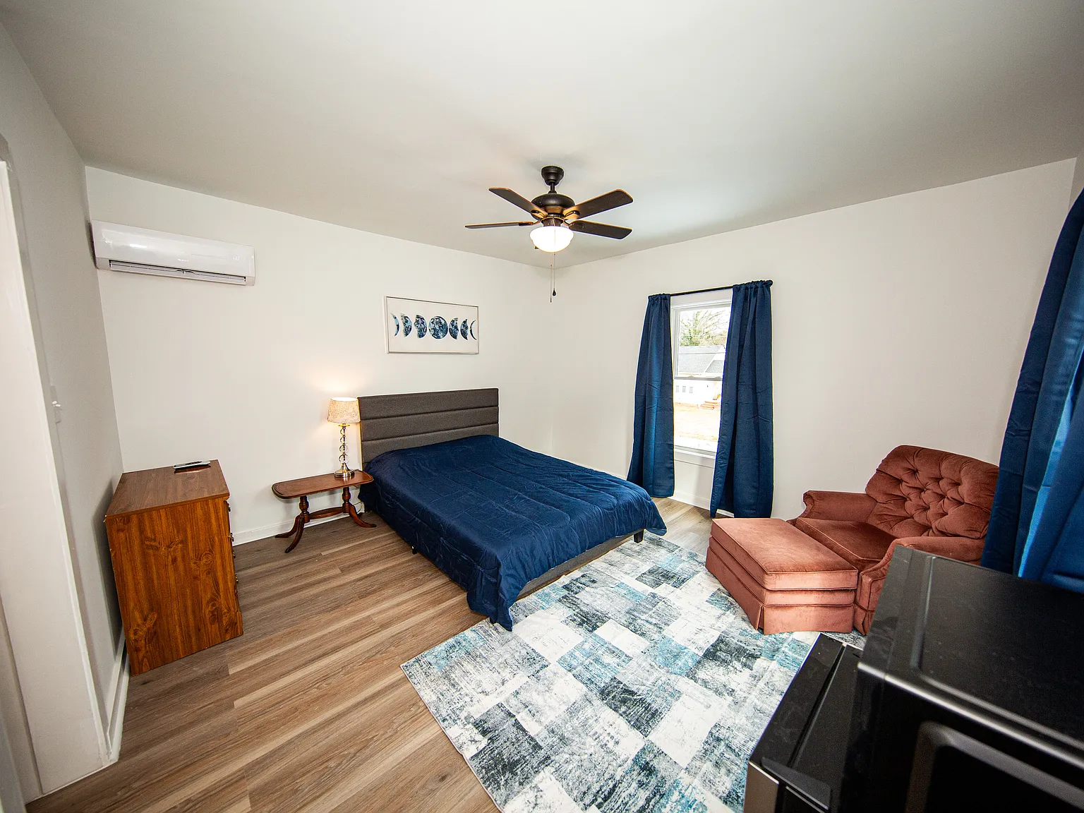 417 Ebenezer Ave — Photo 1