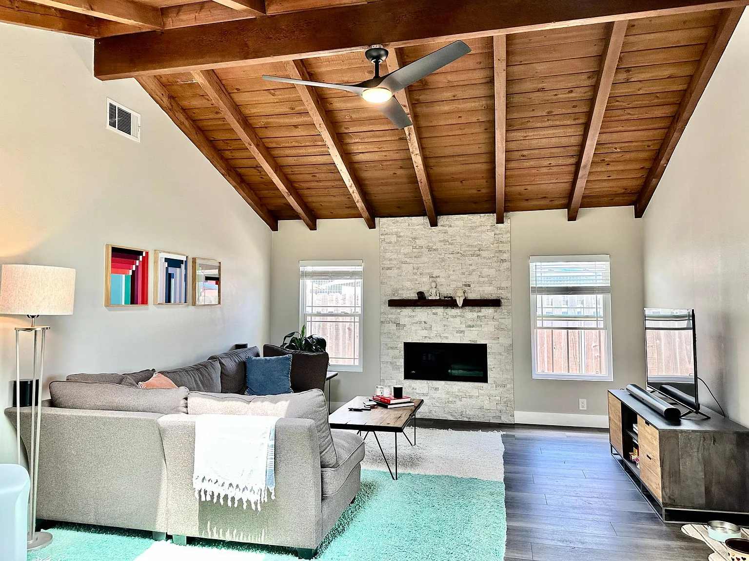 4 bed, 1680 sqft, $4,350 — Photo 2
