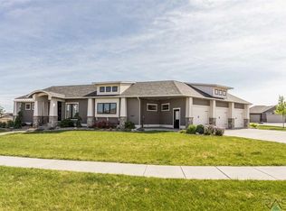 2404 S Durango Circle, Sioux Falls, SD 57110