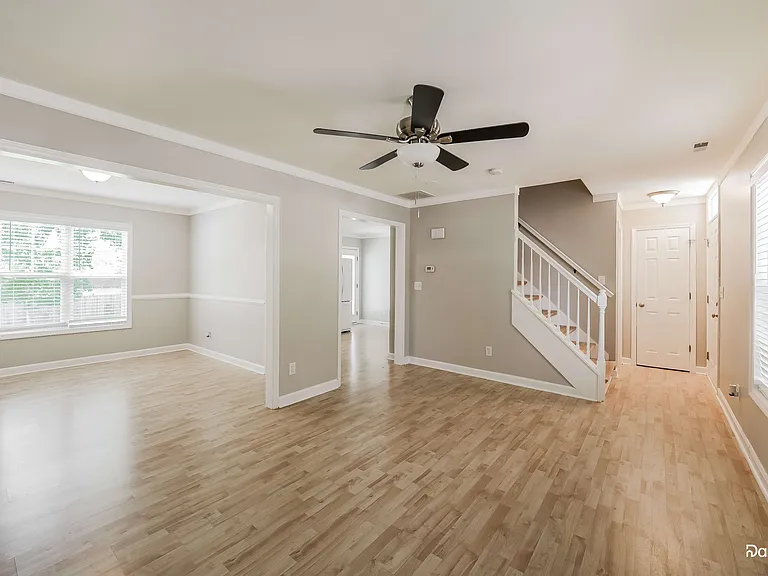 589 Lakeside Valley Dr — Photo 7