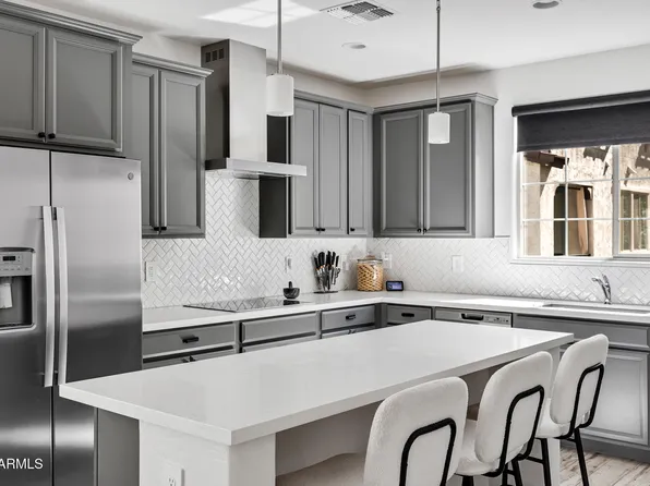 1696 E HAMPTON Lane, Gilbert, AZ 85295