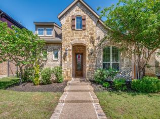 915 Enchanted Wood Dr, Arlington, TX 76005