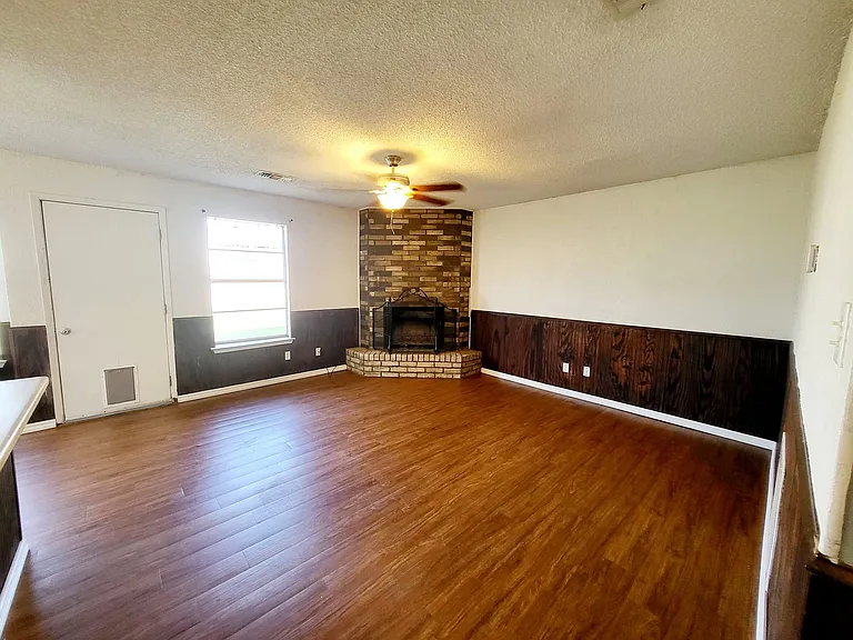 4016 Eastridge Dr — Photo 6