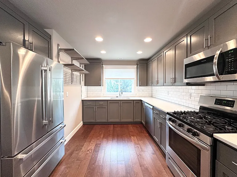 4337 N Hunt St — Photo 5