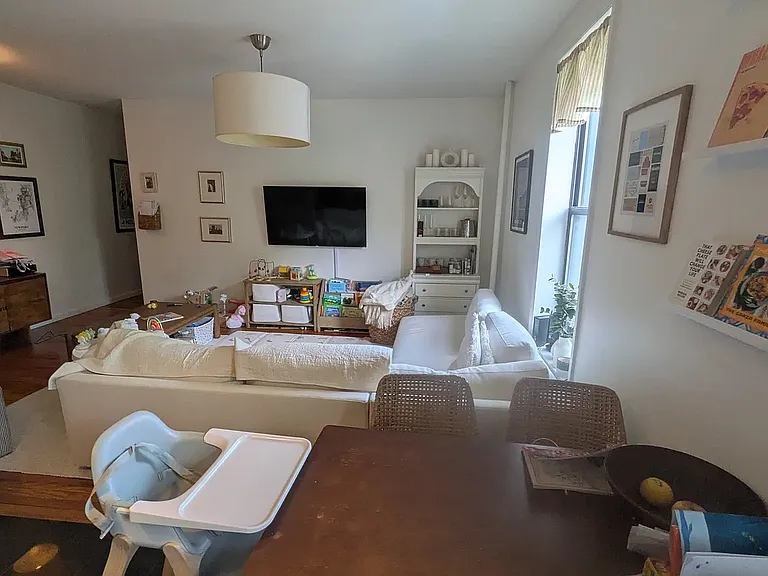 210 De Graw St #2R — Photo 15