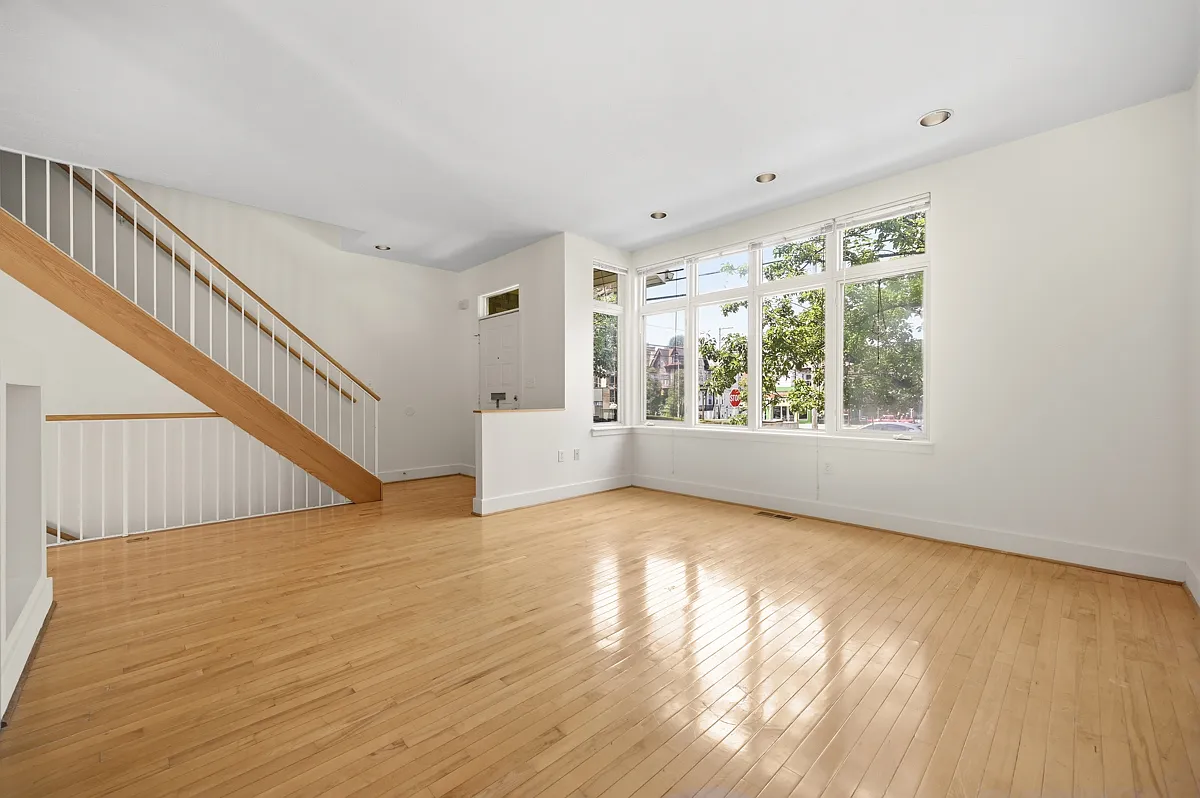 3 bed, $3,500 — Photo 3