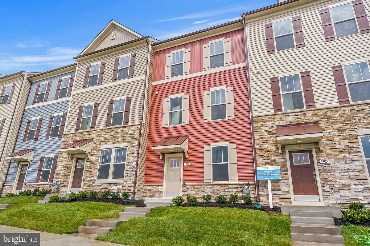 Building Photo - 5907 Garden Walk Dr