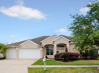 5541 Spectacular Bid Dr, Zephyrhills, FL 33544