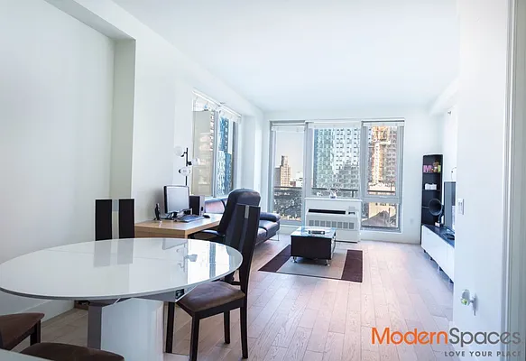 Rented by Modern Spaces | media 6