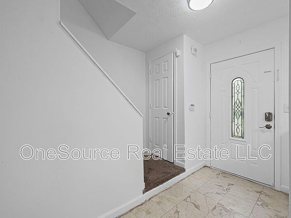 3rd image of 1086 Huntington Trce SE