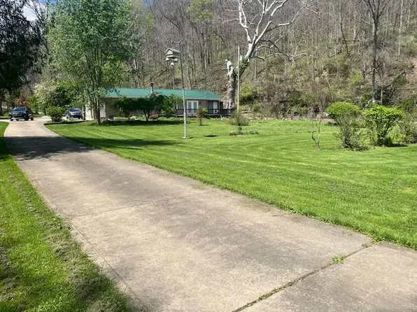 431 Lake Rd, West Alexander, PA 15376