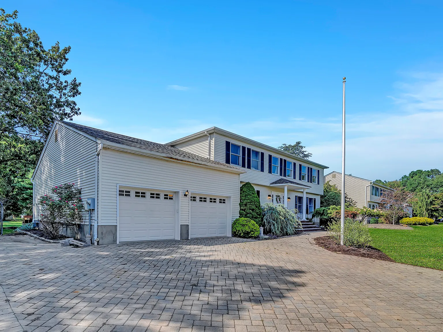 5 bed, 3000 sqft, $7,000 — Photo 3