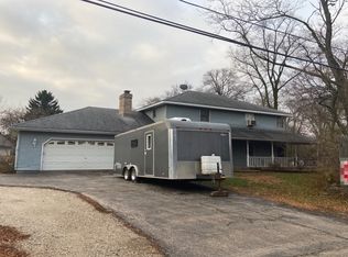 24301 W Beach Grove Rd, Antioch, IL 60002