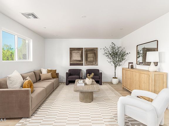 4th image of 8513 E INDIANOLA Avenue