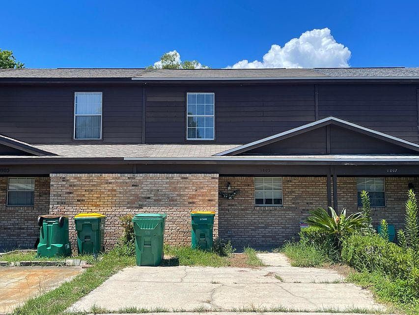 1st image of 1805 Whispering Oaks Ln