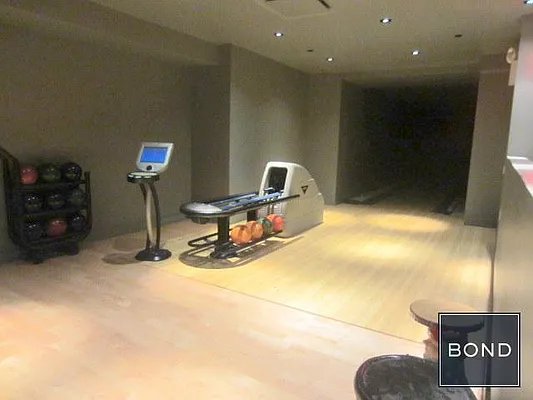 Rented by Bond New York | media 12