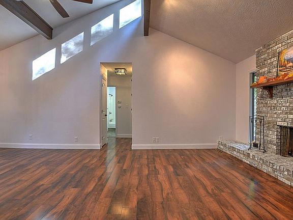5th image of 509 Dover Ave