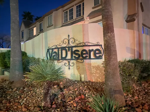 8412 Tiger Woods Ave, Las Vegas, NV 89128