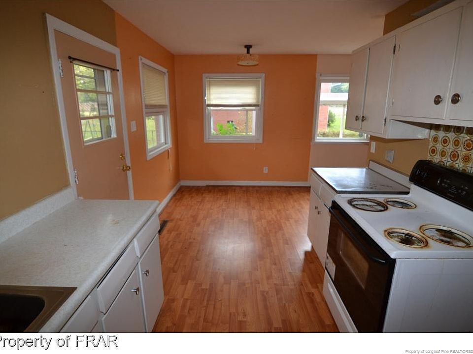 2nd image of 318 Richmond Dr