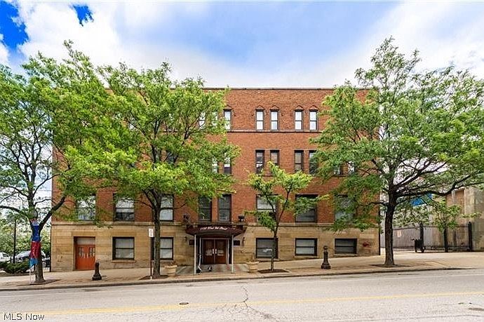 1st image of 1133 W 9th St APT 604