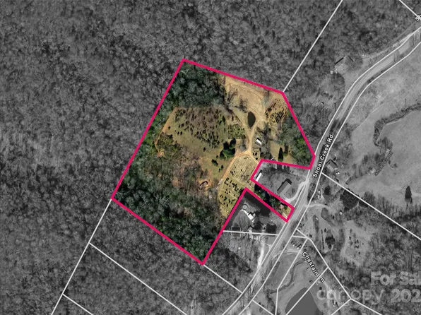 1557 Shoal Creek Rd, Balsam Grove, NC 28708