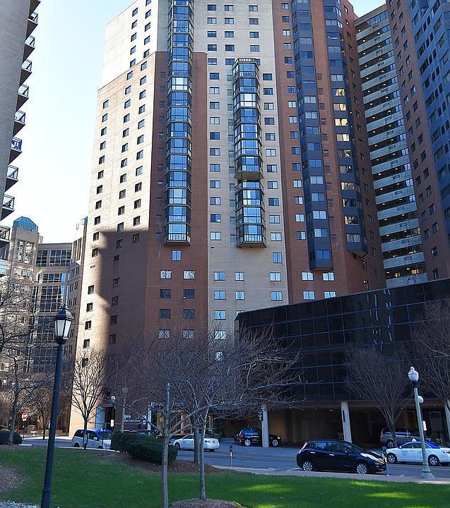 1st image of 900 N Stafford St APT 2121