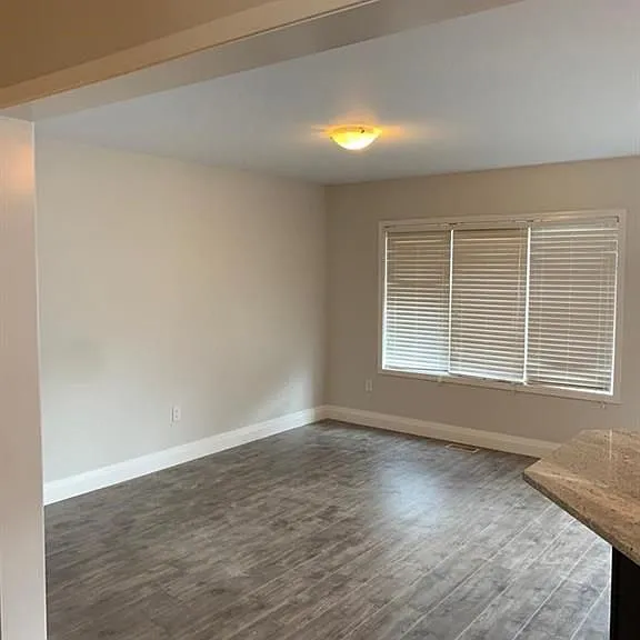 33 Glenvista Dr — Photo 15