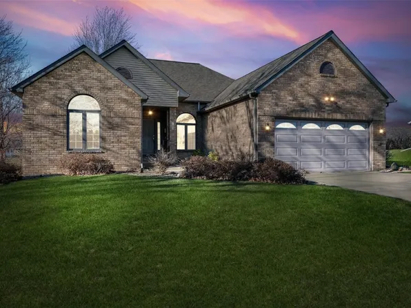 105 Cottage Dr, Mechanicsville, IA 52306