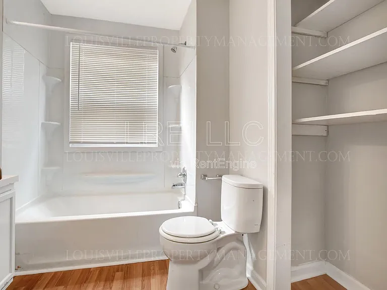 4141 W Market St #1 — Photo 11