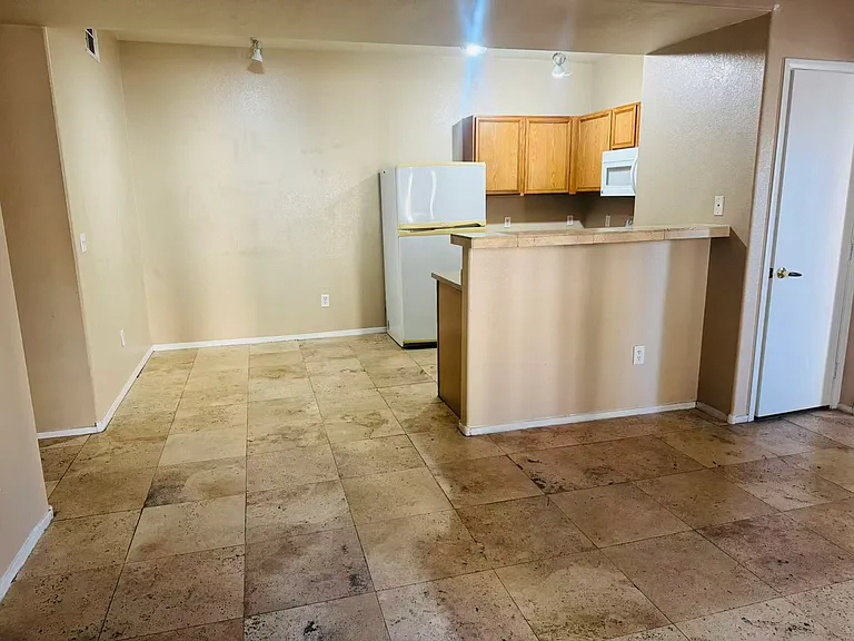 2031 Hussium Hills St #103 — Photo 6